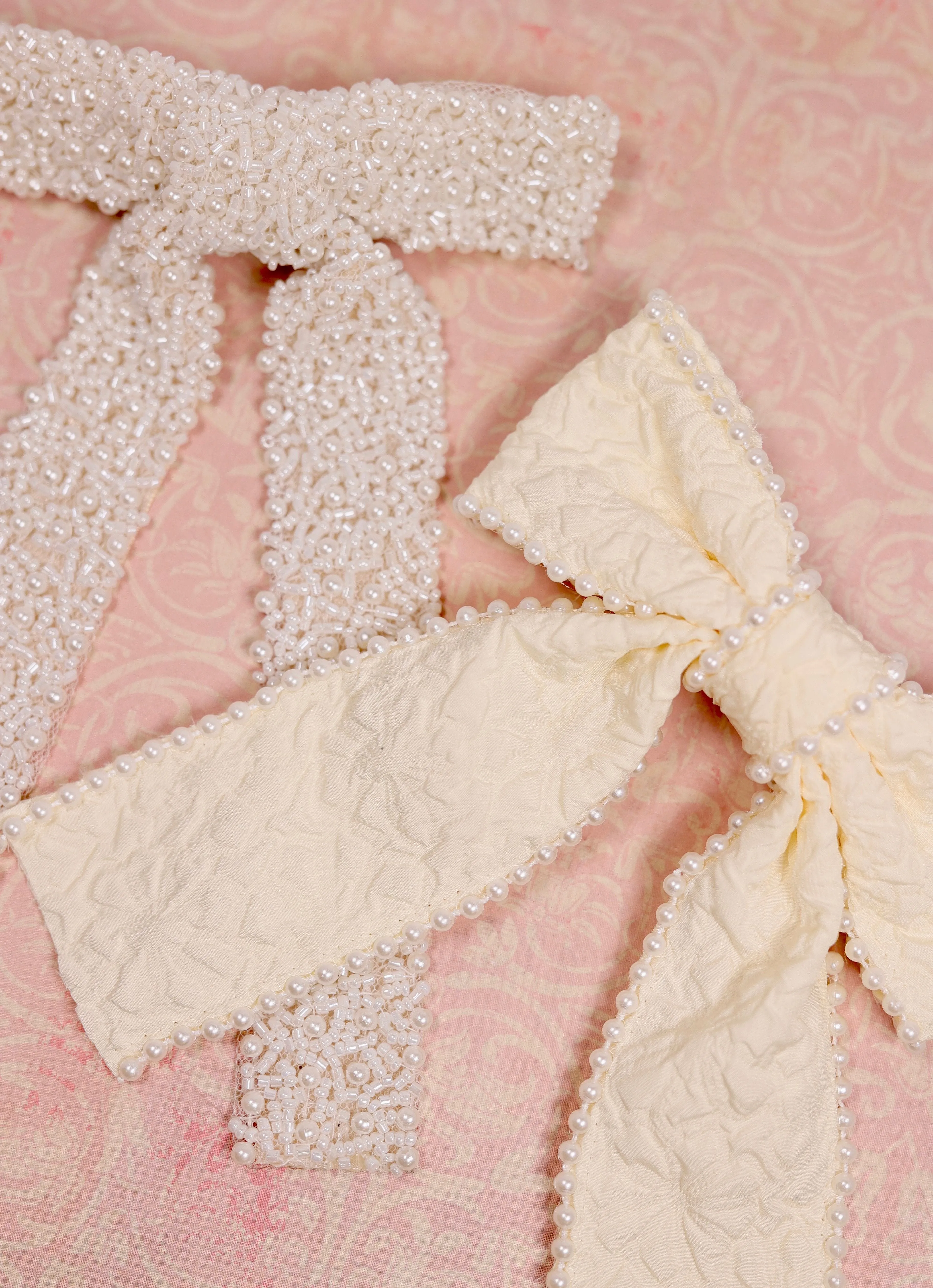 Blakely Pearl Lined Bow CREAM