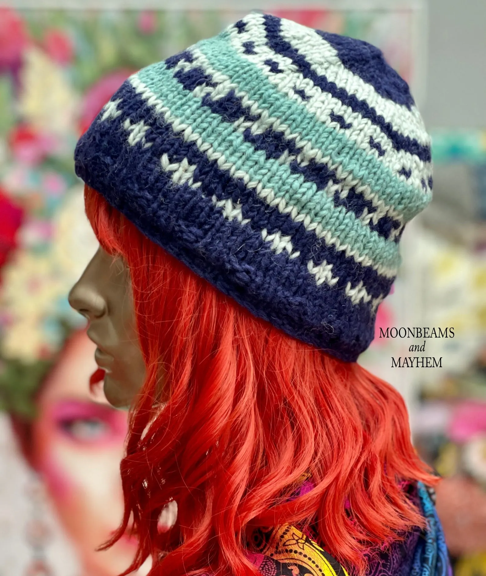 COSY BLUE WINTER BEANIE HAT