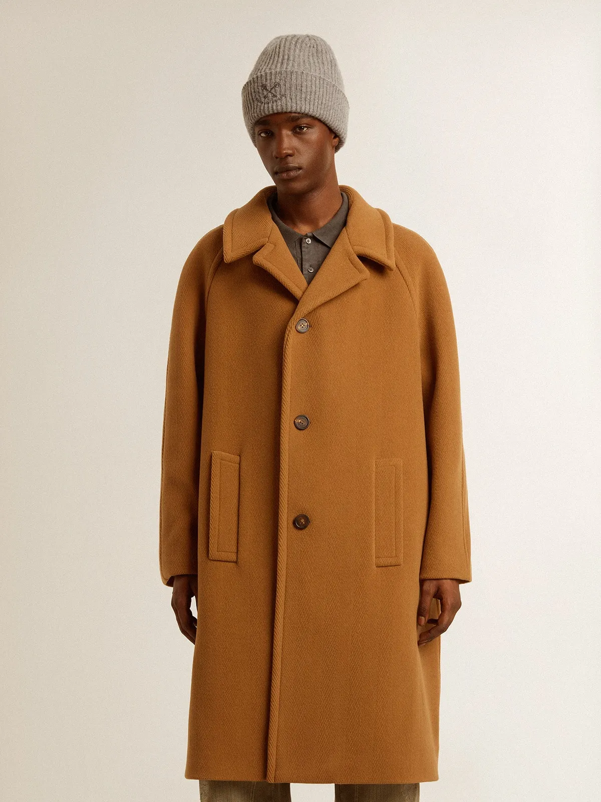 Men's single-breasted coat in tobacco