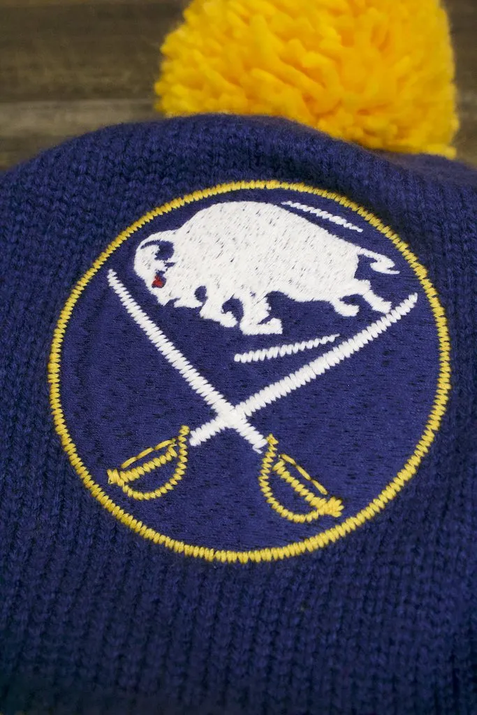 Sabres beanie | Buffalo Sabres Throwback Thick Knit Oversized Mitchell and Ness Winter Pom Beanie