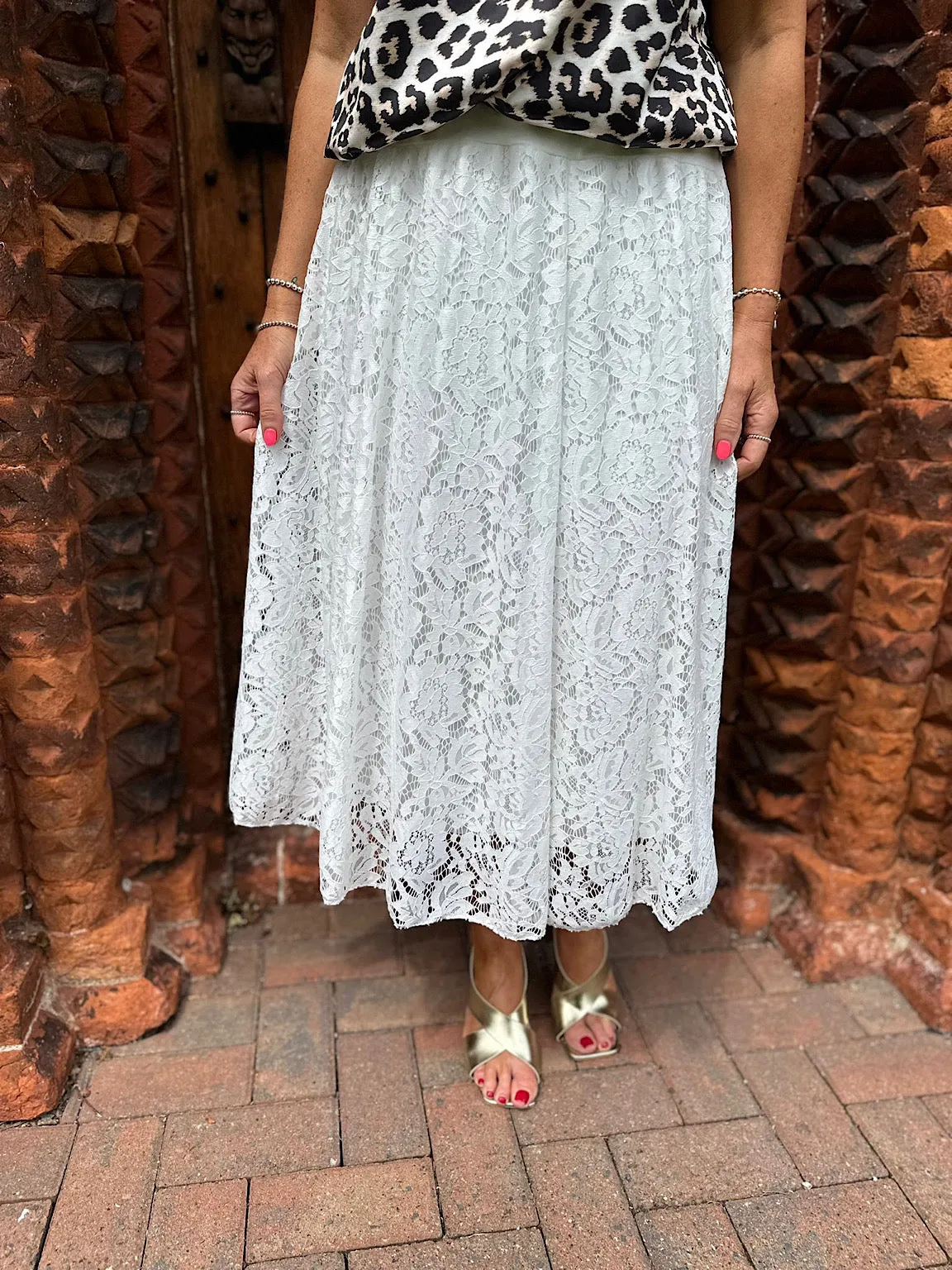 White Lined Floral Lace Skirt